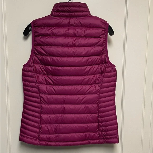 Patagonia Magenta Quilted Down Vest - Picture 4 of 9